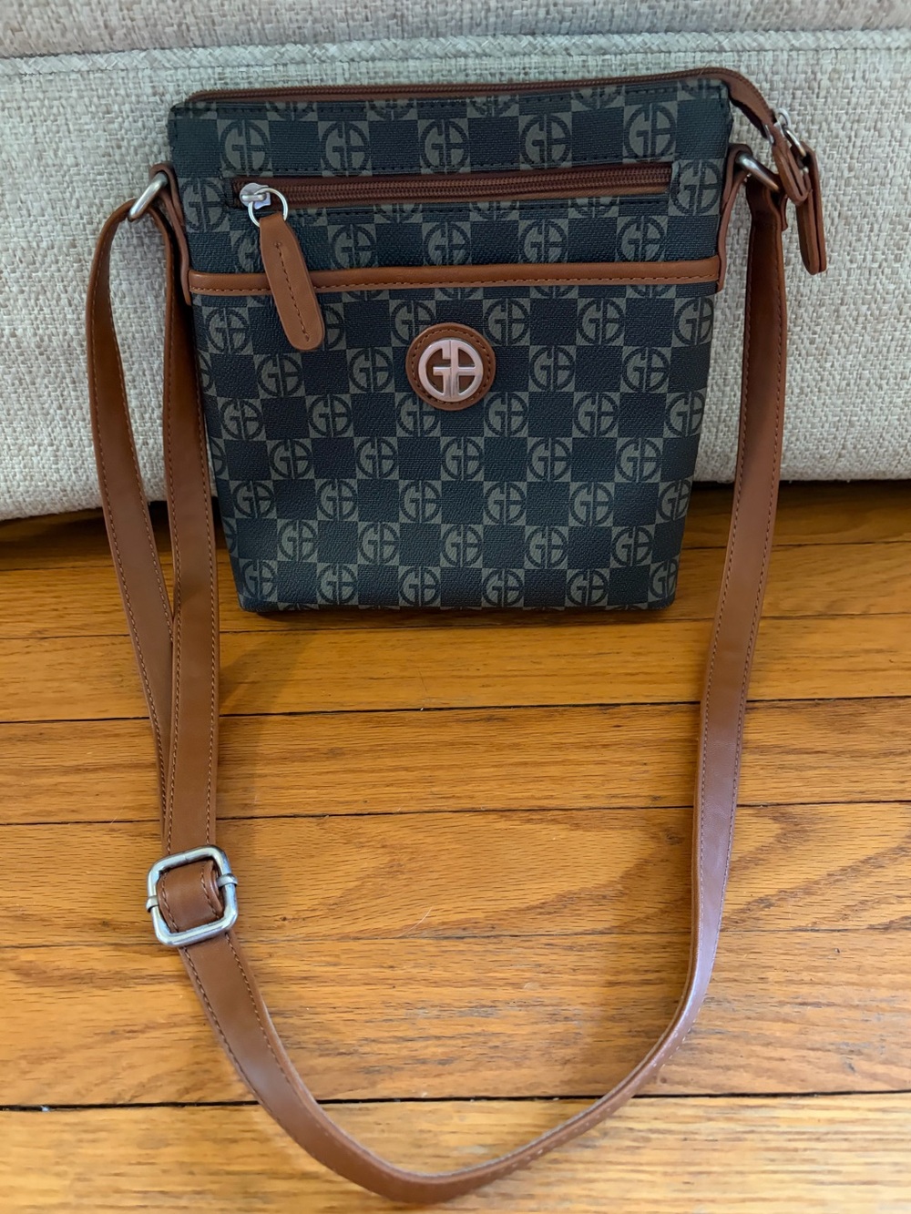 Brown Giani Bernini Crossbody Bag with Adjustable Strap